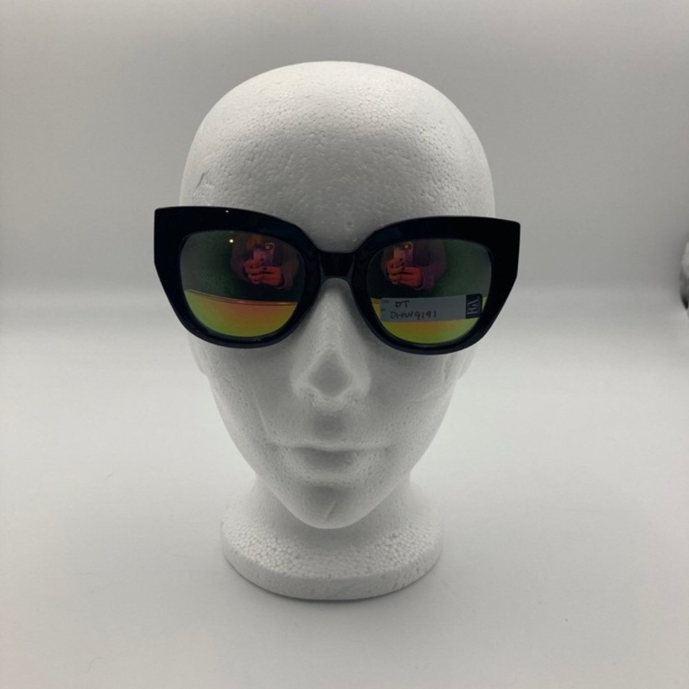 Women’s sunglasses